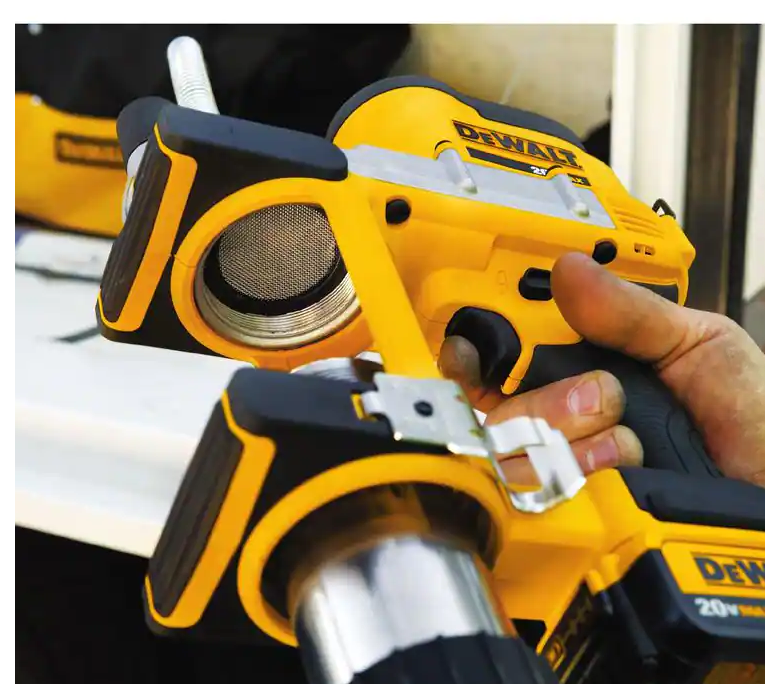 DEWALT 20 Volt MAX Cordless 10 000 PSI Variable Speed Grease Gun